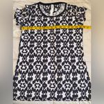Lululemon Athletica Black and White Fitted Graphic Short Sleeve Tee Photo 4