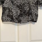 EXPRESS Women’s Flowy Top with Elastic Bottom Photo 5