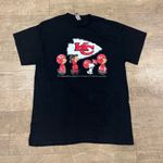 Gildan Kansas City Chiefs Snoopy The Peanuts T-Shirt Photo 0
