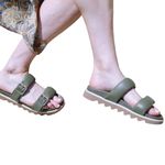 Cougar Nifty Leather Water Photo 6