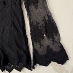 Pretty Little Thing  Bell Sleeve Lace Romper Plunge Neckline Women’s 6 Black Sexy Photo 3