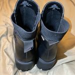 Guess Women  chelsea boots size 5 1/2 Photo 6