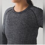 Lululemon  Restless Tight Knit Pullover Heather Black/ Charcoal Grey Size 6 Photo 2