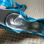 CARLOS BY CARLOS SANTANA Blue Tie Dye 80s Bow Stiletto Heels Women's Size 10M Photo 5