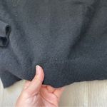 Classic Cashmere Sweater vneck long sleeve womens Black medium preppy minimalist Photo 4