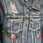 Flying Tomato Cropped distressed jean jacket with flower appliqué S Photo 1