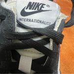 Nike  Internationalist Retro Running Training Shoes 6.5 Black White Burgundy Photo 6