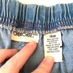 Cherokee  Size 16W Women’s Jeans Pull On Style 16 Medium Wash Blue Denim Pants Photo 2