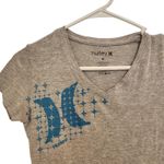 Hurley  Y2K Heather Gray Slim Tee Shirt Top with Blue Graphic Casual Size Medium Photo 1