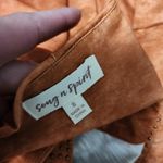 Song n Spirit orange tie dye studded sharkbite vneck top size small Photo 5