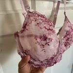 Wacoal  Embrace Lace pink lace underwire bra size 34DD Photo 1