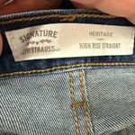 Levi's Signature Levi Strauss High Rise Straight Jeans Women’s Size 16 W33 Blue Denim Photo 7