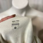 Nike sweater Photo 4