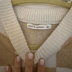 Women’s Moon & Madison Sweater Size M Gently Worn Tan & White Check Pattern Size M Photo 1