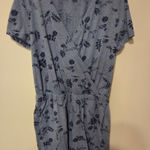 Susina Navy Floral Short Sleeve Romper Size Small Blue Photo 0