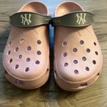 Crocs Very Rare Authentic New York Yankees  Light Pink Women’s Size 8/9 Photo 1