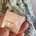 Green white black small daisy floral babydoll top Size M Photo 3