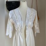 Lace & Silk Cream Mid Sleeve Robe White Size undefined Photo 0