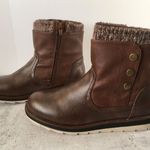 Muk Luks Winter Boots, Size 7 Brown Photo 1