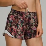 Lululemon  hotty hot shorts Photo 0