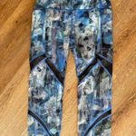 Lululemon On Pace Crop in Sun Dazed Multi Blue, size 6 Photo 1