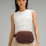 Lululemon  Everywhere Belt Bag Large 2L $70 Fleece NWT NIP Brown Earth/Gold Photo 5