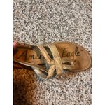 American Eagle Gold Glitter Strappy‎ Thong Sandals Flats Size 7 Photo 2