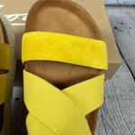 Zodiac NEW  Women’s Savannah Platform Slingback Sandals in Lemon/Yellow 7M Photo 3