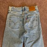 Levi's Levi’s Ribcage Straight Ankle Jeans Photo 3