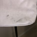 Light grey vinyl adjustable crossbody handbag Gray Photo 5