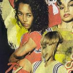 TLC "No Scrubs" Graphic Band T Photo 2