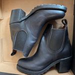 Frye NWT  Sabrina Chelsea Black Leather Boots Photo 5