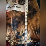 H.E.R. “I Used To Know Her” Tour T Photo 7