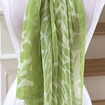 Retro 70s Look Scarf Fashion Green Print Flowy Photo 0