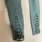 Athleta  SAVASANA MACRAME 7/8 TIGHT in Green Size XS A3 Photo 9