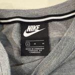 Nike Swoosh Casual Athleisure ShortSleeve T-Shirt Womens Medium Gray Workout Gym Photo 2