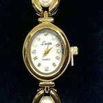 Gold Tone Pearl Vintage Dainty Style Watch Photo 0