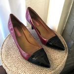 Isaac Mizrahi burgundy and black two tone pointy pointed toe pumps 2.5” heels with a pointed toe-100% GENUINE LEATHER upper and lining Photo 2