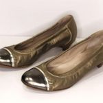 AGL Attilio Giusti Leombruni Pleated Pump Metallic Gold Size 5.5 Photo 3
