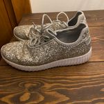 Silver‎ glitter boutique brand tennis shoes Silver Size 5.5 Photo 1