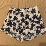 Forever 21 NWOT Blue and White Palm tree tropical shorts Size XS Photo 3