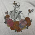 American Eagle  Outfitters White Tee with Graphic Design Size XS/S Photo 1