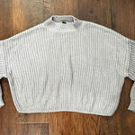 Forever 21 silver-gray cropped, boxy mock turtleneck sweater, size S Photo 0