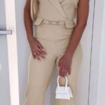 💚NWOT💚 SLEEVELESS HIGH WAIST CREAM JUMPSUIT W/FAUX GOLD BELT UNBRANDED Sz M 8 Photo 1