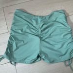 Bo+Tee  Size L Ruched Crossover Athletic Shorts Photo 3