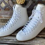 GAM 0884 Ice Figure Skate Boots Made in Canada Size 7 Photo 0