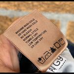 Driftwood Amelia Skraight Crop Classic Fit
Frayed Step Hem Ankle Jeans size 26 Photo 8