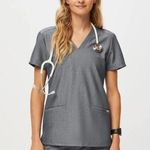 FIGS NWT  Casma Three-Pocket Scrub Top Graphite XXS Photo 0
