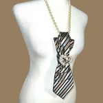 “Dainty Dapper”Elegant Striped necktie Necklace with heart brooch Black Photo 2