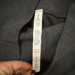 Lululemon  grey crop high rise leggings 21” inseam size 10 Photo 2